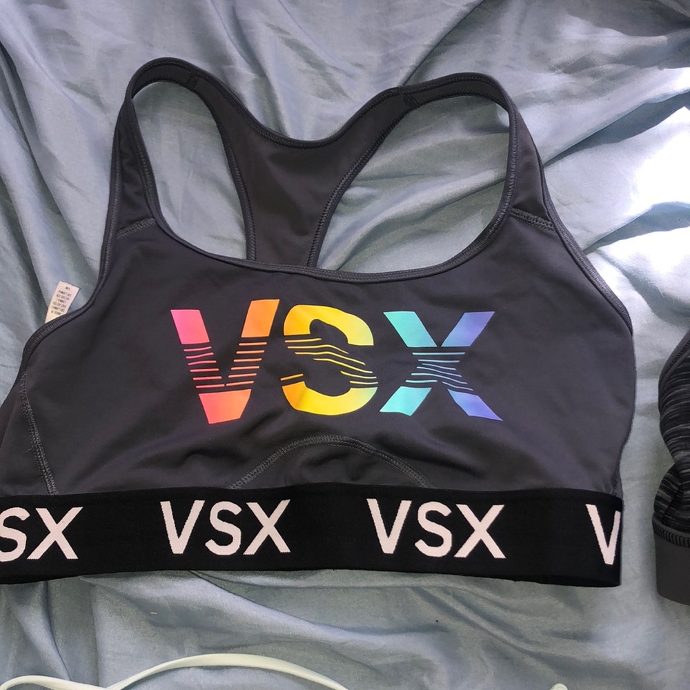 Sports bra